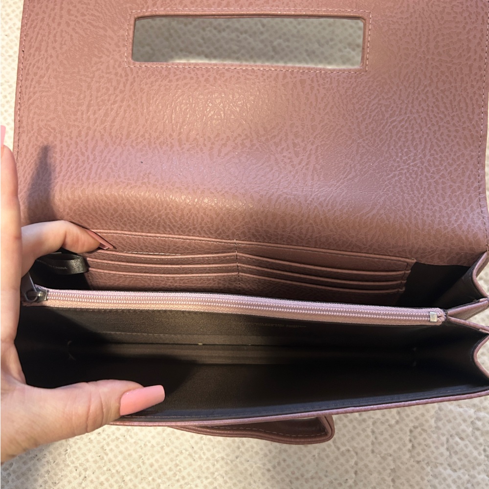 Matt & Nat Abiko Dwell Clutch - Picture 4 of 7